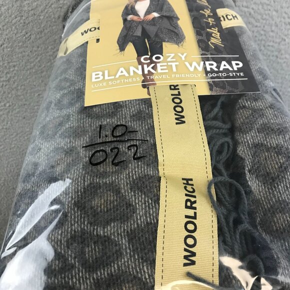 New Woolrich Cozy Blanket Wrap sweater animal print one size - Picture 10 of 10